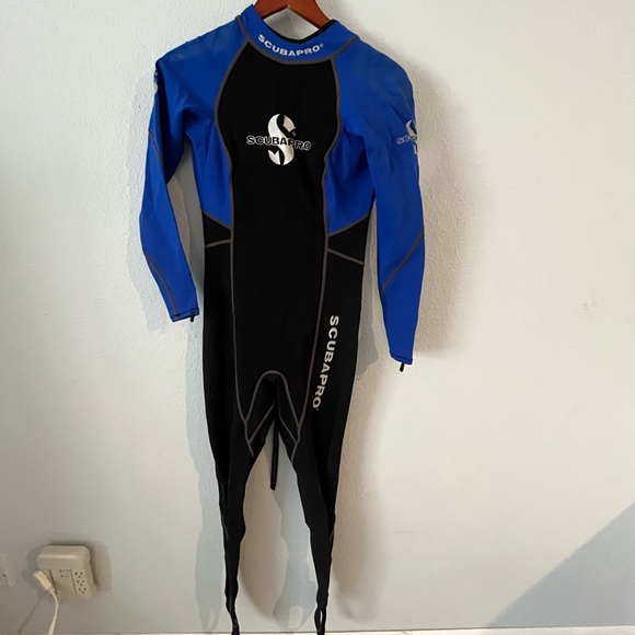 Women's Blue and Black One Piece Swim Suit‎ - Picture 1 of 6